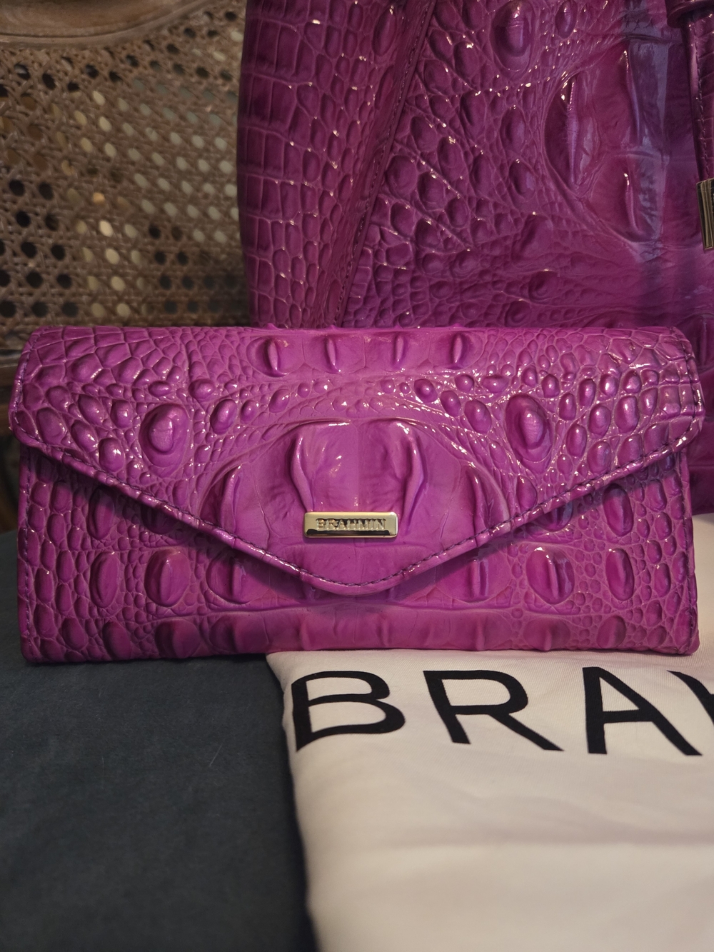 NWOT BRAHMIN FUSCHIA MELBOURNE COLLECTION MELINDA BUCKET BAG & VERONICA WALLET - Picture 2 of 15